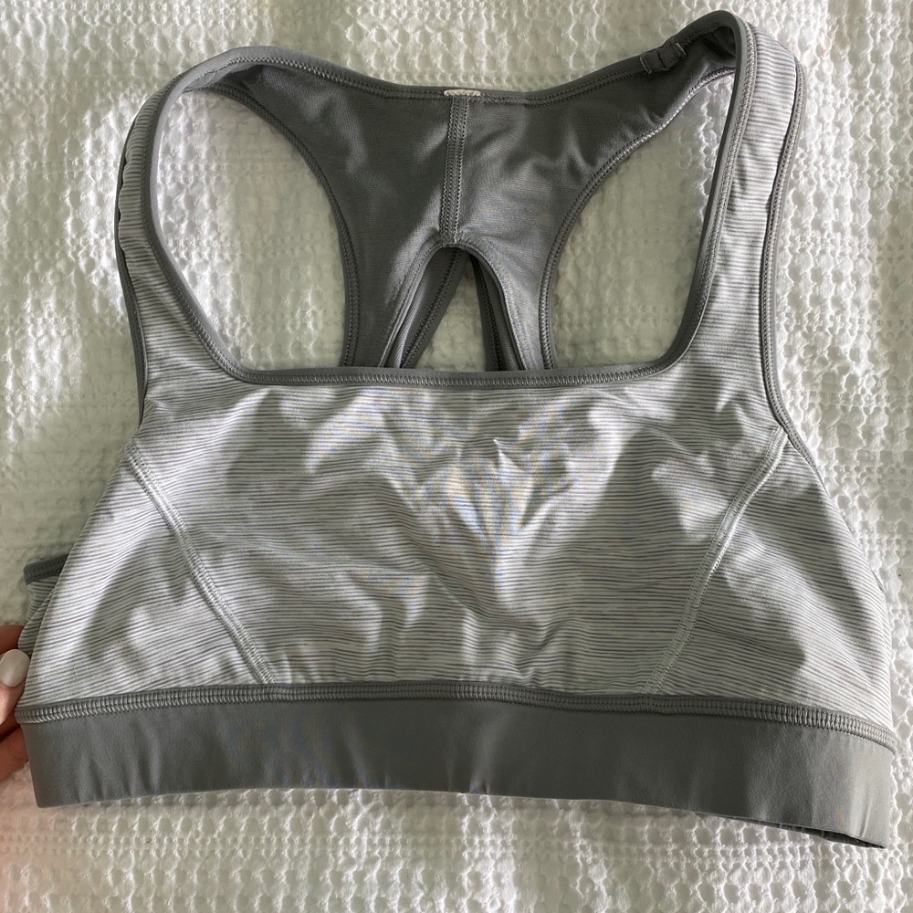 Grey lululemon spirts bra